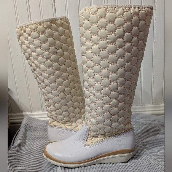 Timberland Shoes - Timberland Kickadillaquilt Size 6 Boots White Leather 14In Vintage